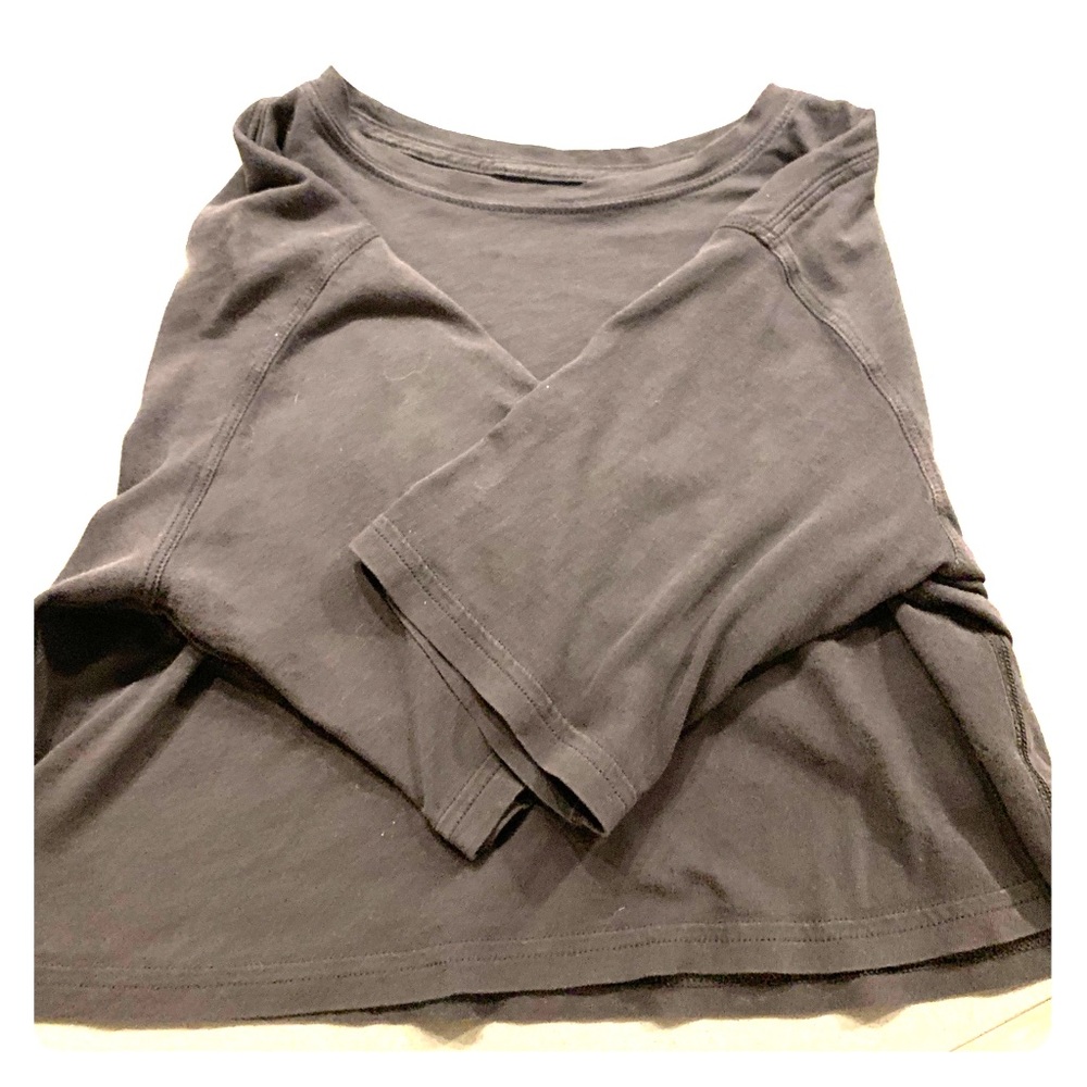 Lululemon - short sleeve crop top